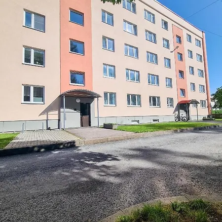 Tammsaare 28 *